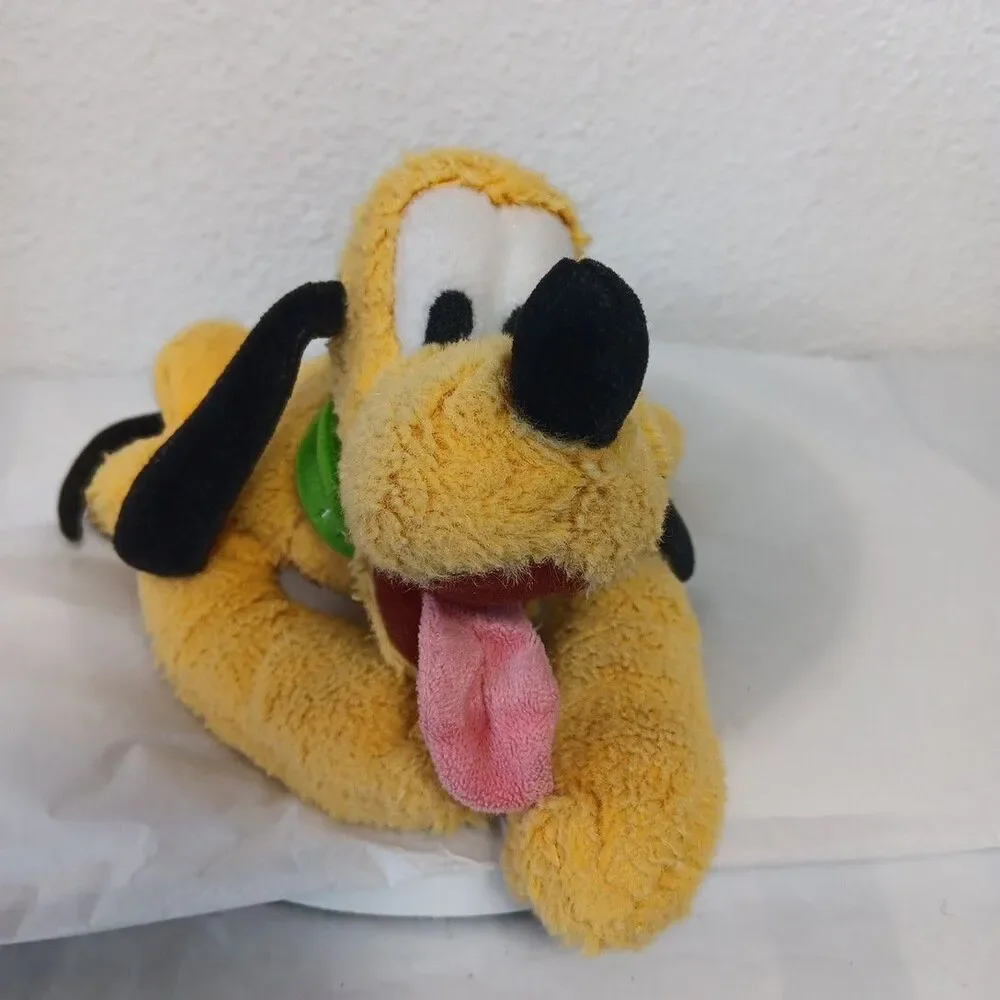Disneyland Walt Disney World Laying Pluto Plush Vintage Style Fur Floppy Stuffed